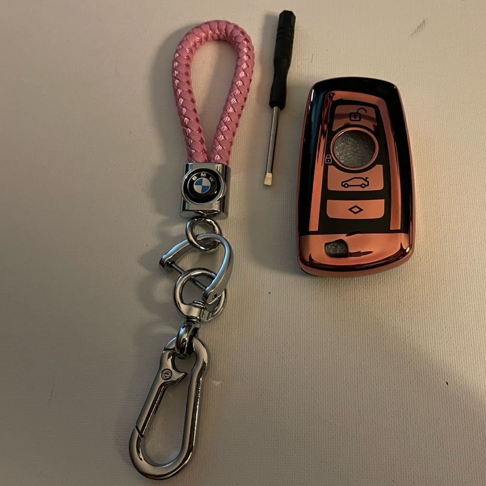 BMW Logo key fob Keychain in Pink & Key Fob Cover in pink & black NWT